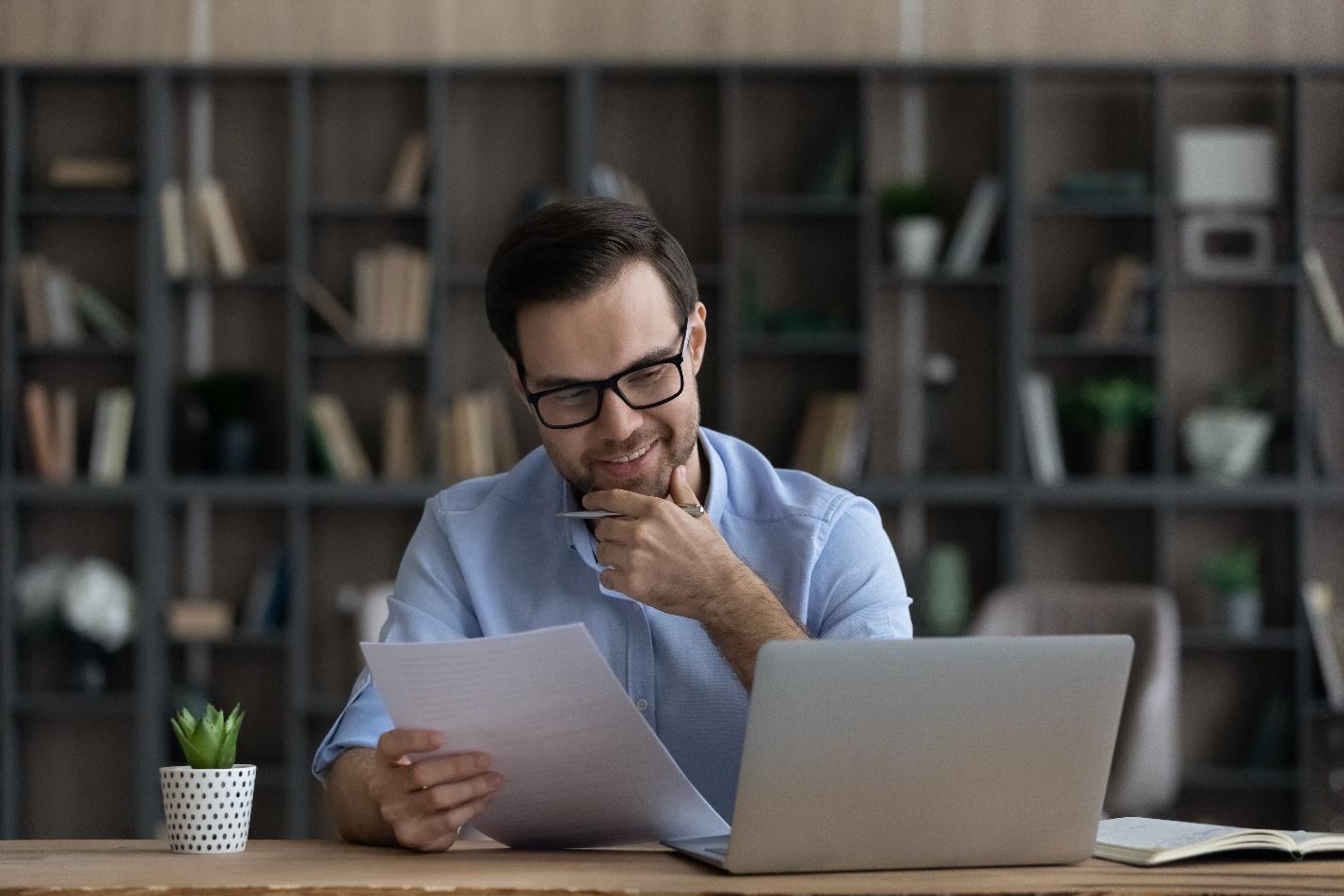 An MSP professional reviewing an IT services agreement.